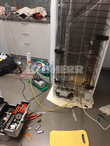 Замена инверторного мотор-компрессора в холодильниках и морозильных камерах Liebherr